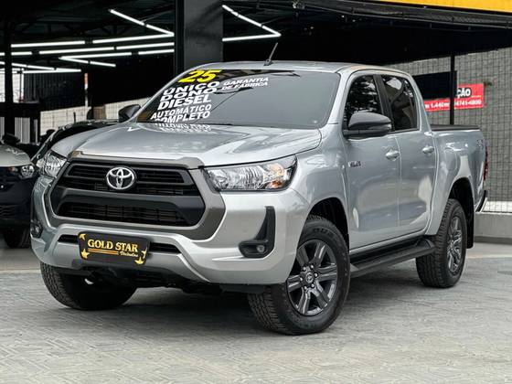 TOYOTA HILUX 2.8 D-4D TURBO DIESEL CD SR 4X4 AUTOMÁTICO TOYOTA HILUX 2.8 D-4D TURBO DIESEL CD SR 4X4 AUTOMÁTICO